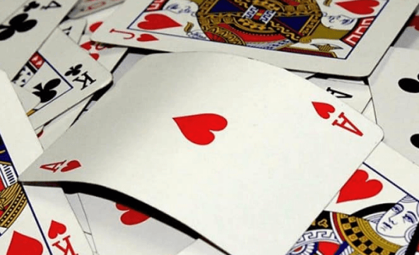 Những cách làm giàu nhanh chóng từ game bài Poker trên IWIN